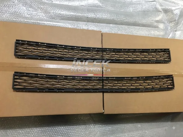Maserati Ghibli 18 Tampon Izgarası Orta 670110340 